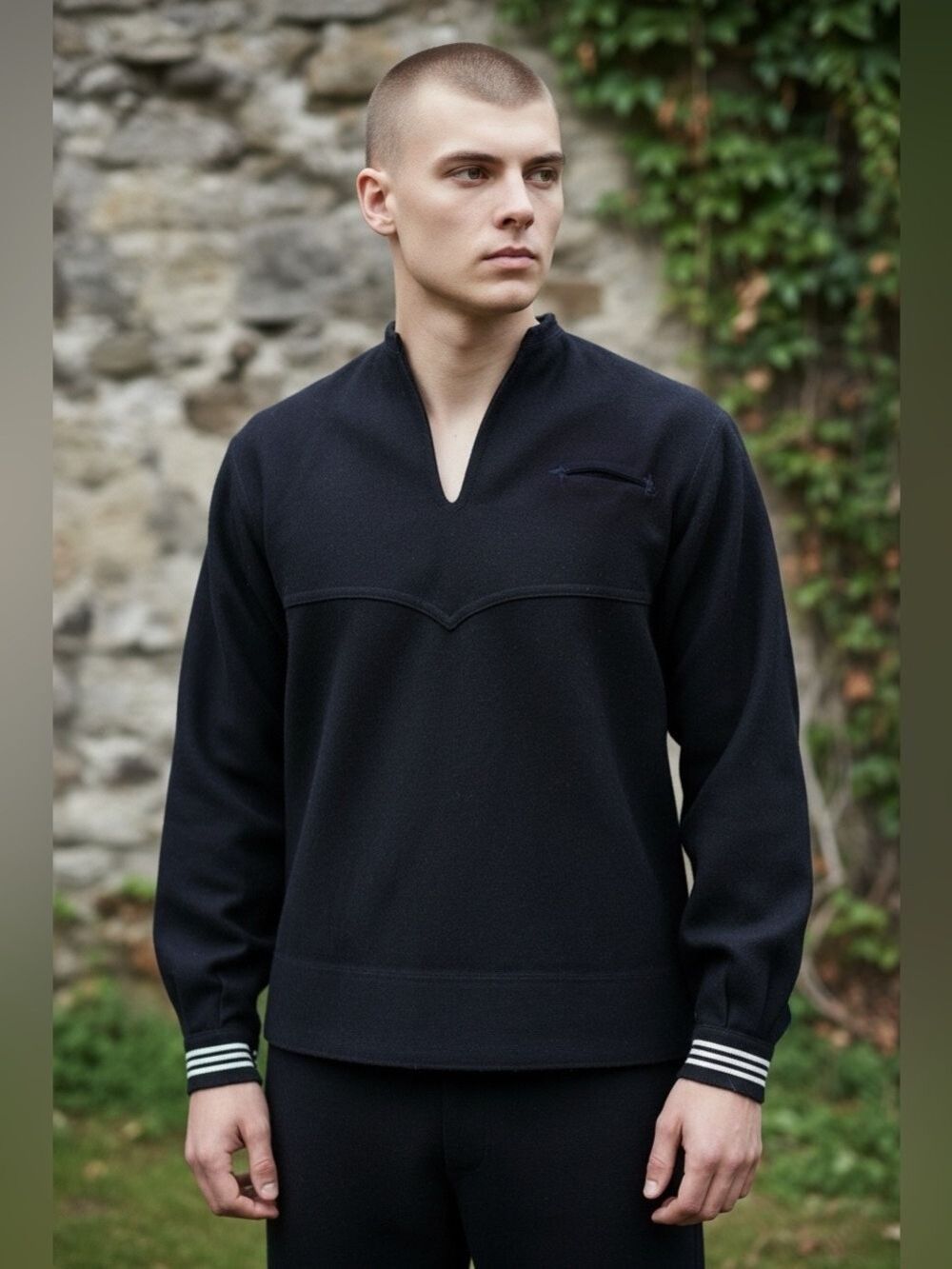 30s - 40s SEAFARER WOOL NAVAL VNECK SHIRT W MODIFIED RAW EDGE COLLAR NAUTICAL S